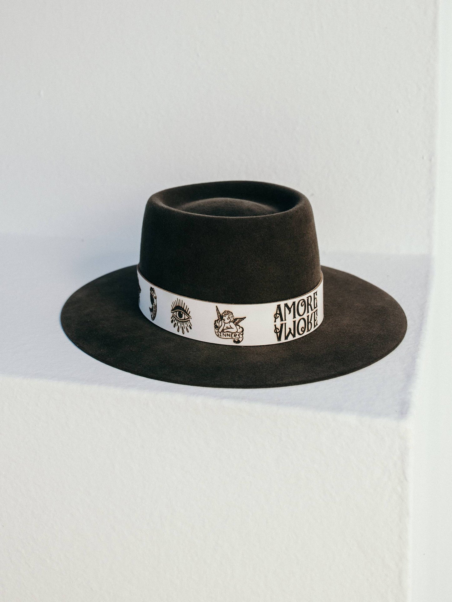 Amore Vagabond the Brand Crown of the Vagabond Handmade in Mallorca
